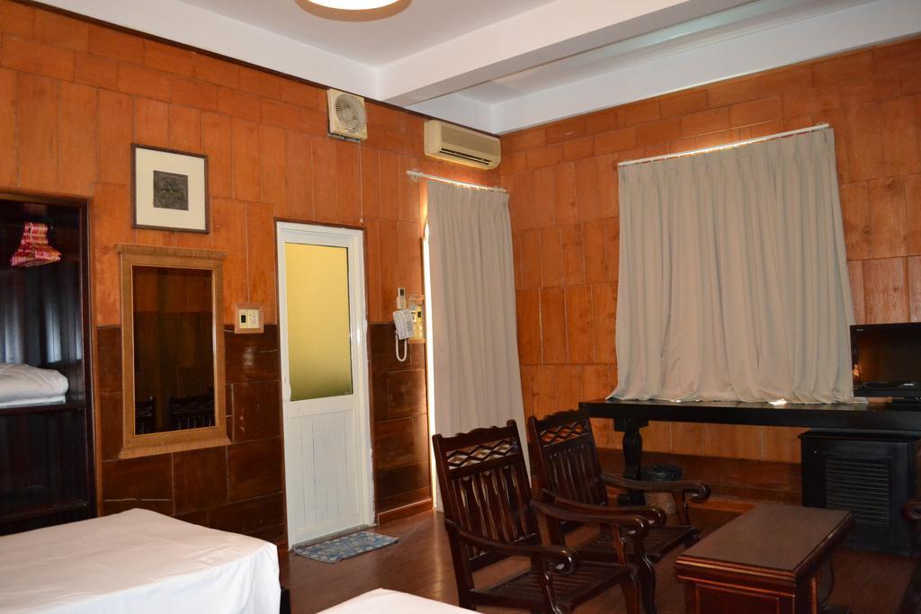 White Lion 2 Hotel Нячанг Екстер'єр фото