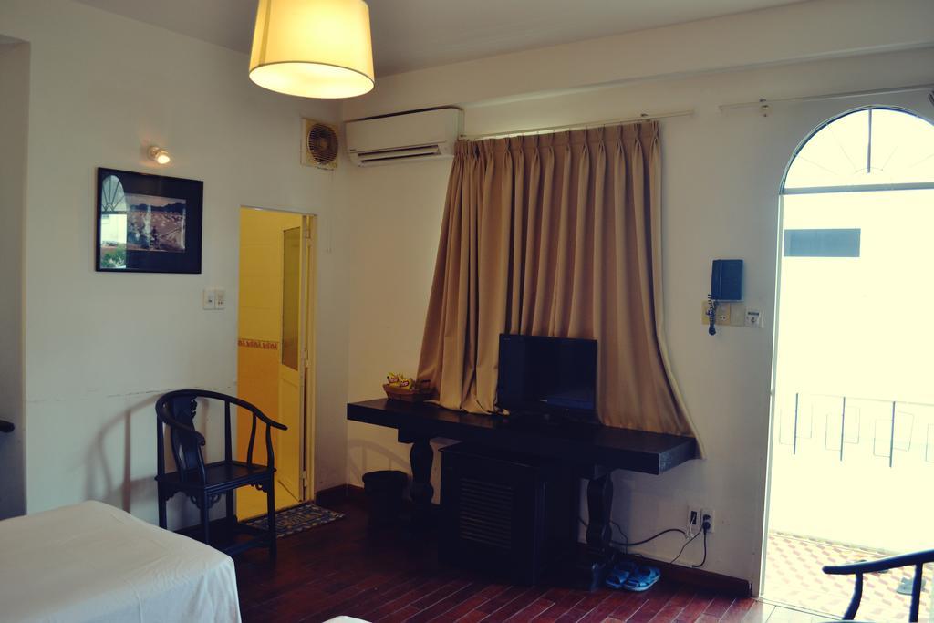 White Lion 2 Hotel Нячанг Екстер'єр фото