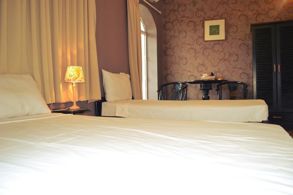 White Lion 2 Hotel Нячанг Екстер'єр фото