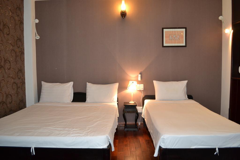 White Lion 2 Hotel Нячанг Екстер'єр фото
