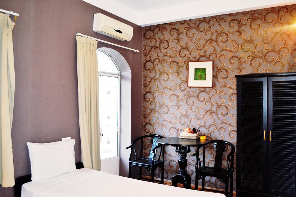 White Lion 2 Hotel Нячанг Екстер'єр фото