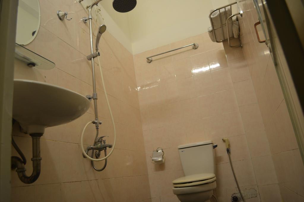 White Lion 2 Hotel Нячанг Екстер'єр фото