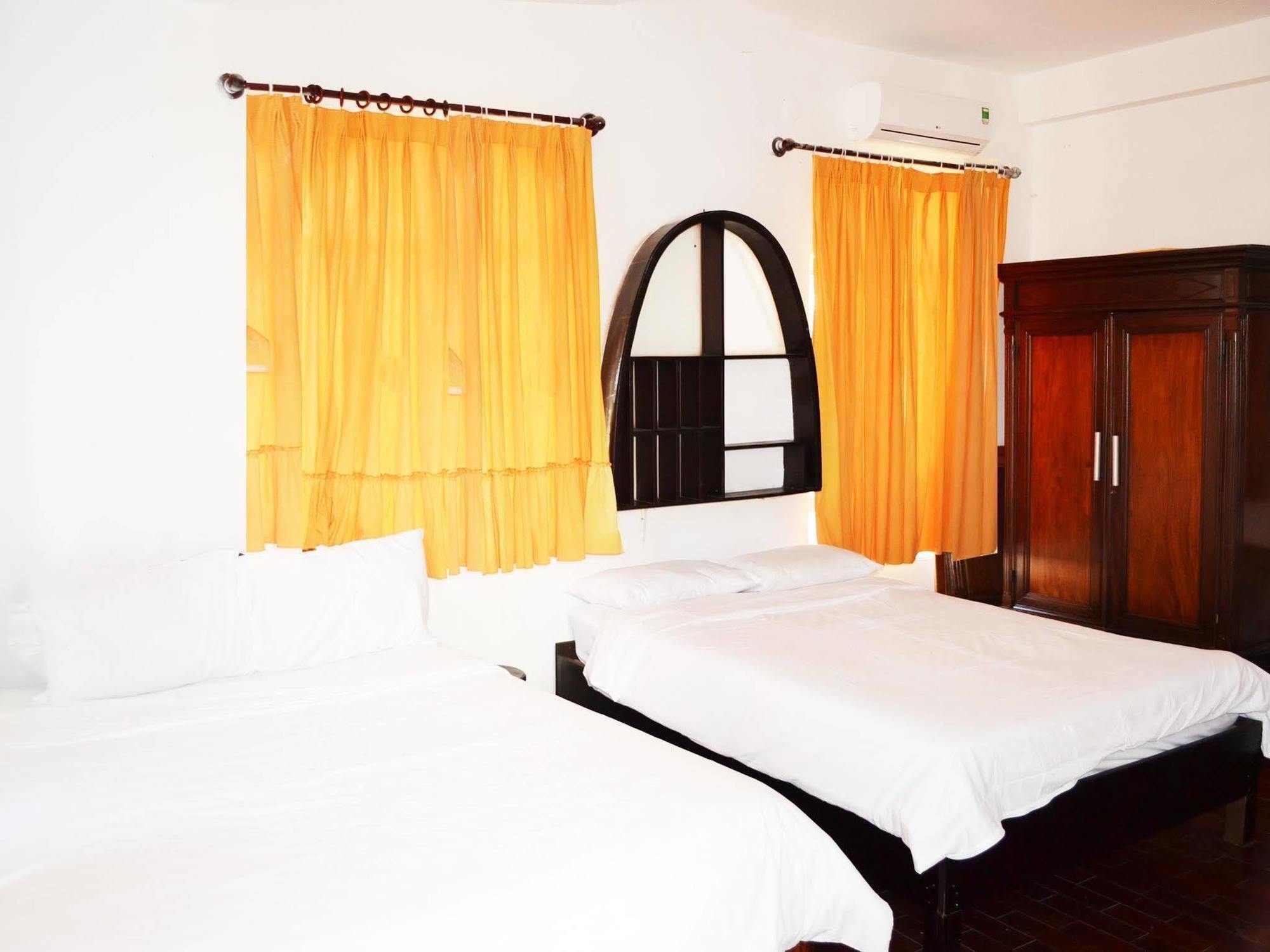White Lion 2 Hotel Нячанг Екстер'єр фото